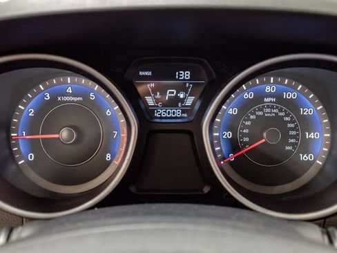 Used 2015 Hyundai Elantra SE w/ Option Group 03 FWD image 14