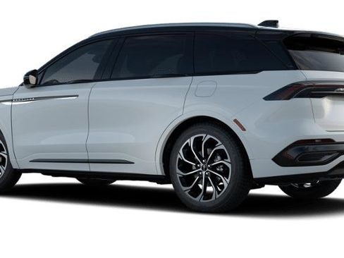 New 2026 Lincoln Nautilus Reserve AWD/4WD image 2
