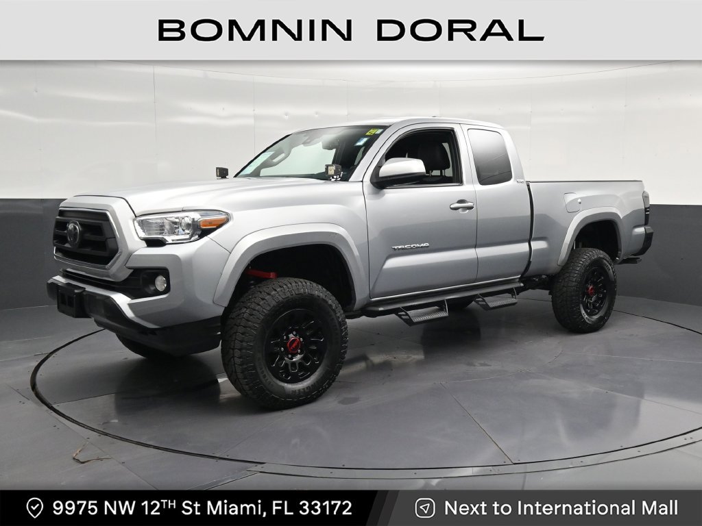 Used 2022 Toyota Tacoma SR5 AWD/4WD image 1