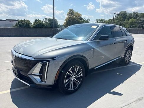 Certified 2024 Cadillac Lyriq Luxury AWD/4WD image 1
