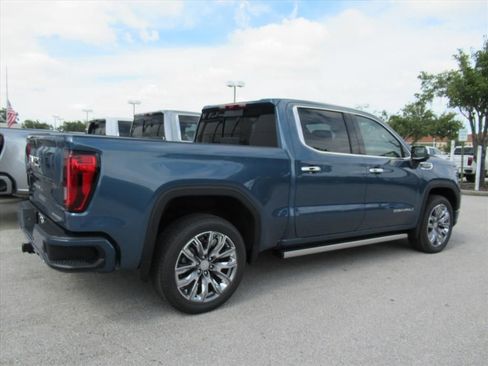 New 2026 GMC Sierra 1500 Denali w/ Denali Reserve Package image 7