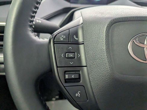 Used 2025 Toyota Prius LE FWD image 17