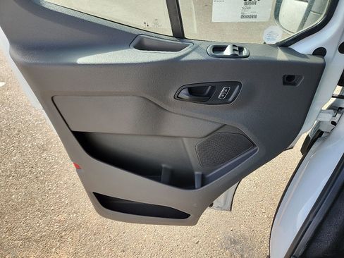 New 2026 Ford Transit 250 148 Medium Roof RWD image 11