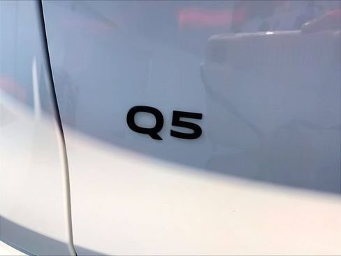 Used 2025 Audi Q5 Premium Plus w/ Premium Plus AWD/4WD image 18