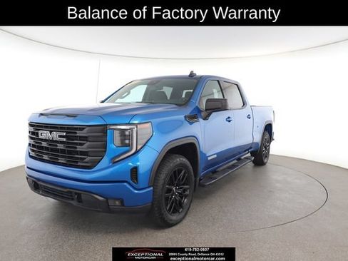 Used 2023 GMC Sierra 1500 Elevation w/ LPO, Elevation Black Package AWD/4WD image 2