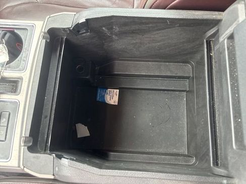 Used 2015 Ford F150 Platinum w/ Equipment Group 701A Luxury image 25