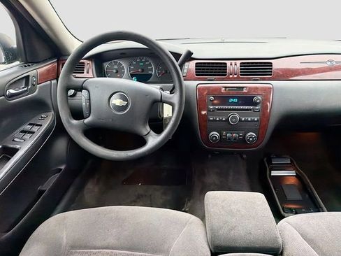 Used 2008 Chevrolet Impala LT image 18