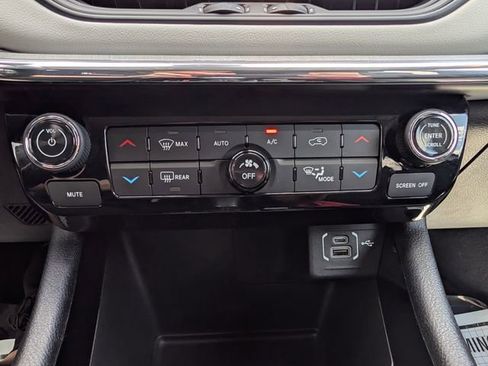 Used 2022 Jeep Compass Limited AWD/4WD image 24