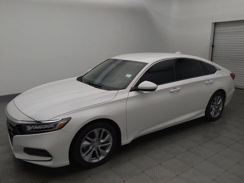 Used 2018 Honda Accord LX image 2