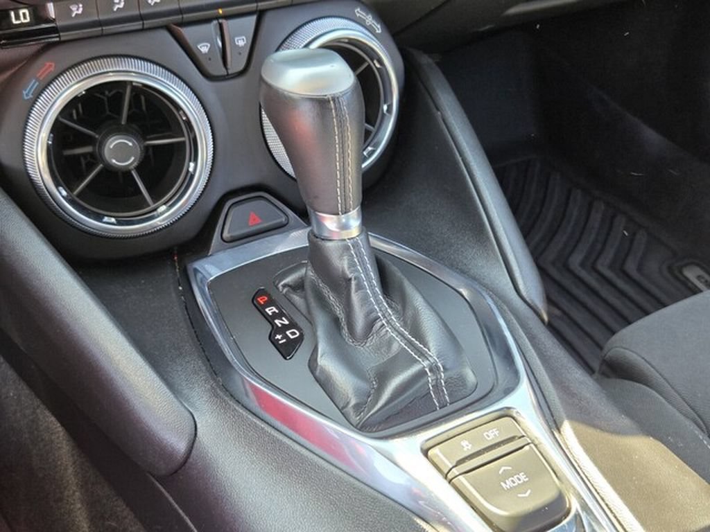 Used 2023 Chevrolet Camaro LT RWD image 15