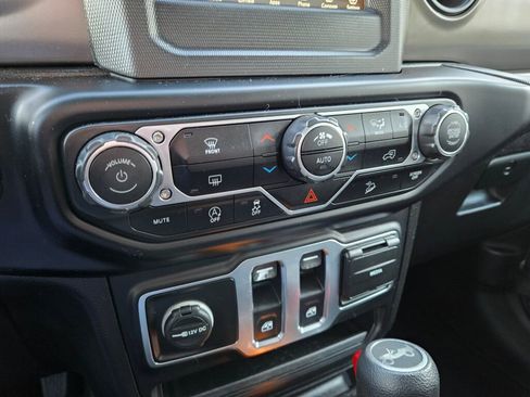 Used 2020 Jeep Wrangler Sport image 20