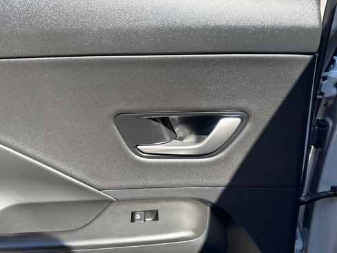 Certified 2025 Hyundai Kona Limited AWD/4WD image 19