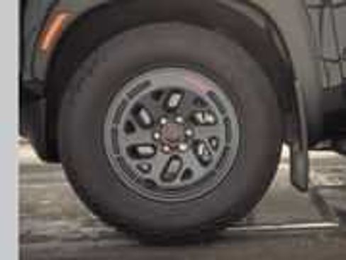 Used 2025 Nissan Frontier Pro-X RWD image 9