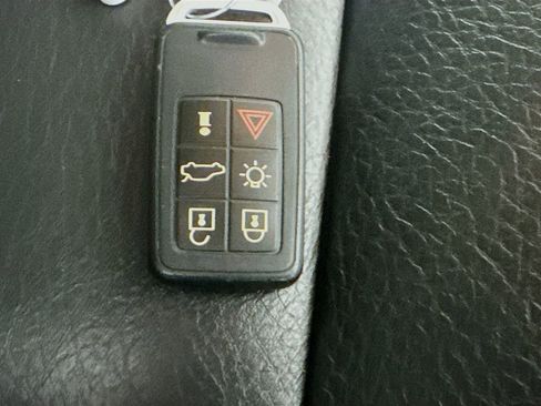 Used 2013 Volvo XC60 3.2 FWD image 34