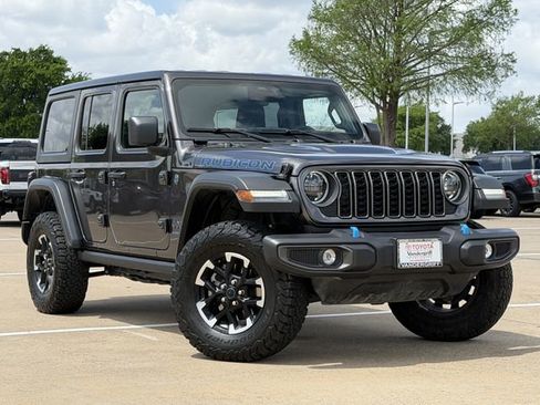 Used 2025 Jeep Wrangler Unlimited Rubicon 4xe w/ Convenience Group image 2