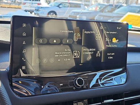 New 2026 Mitsubishi Outlander SE image 18