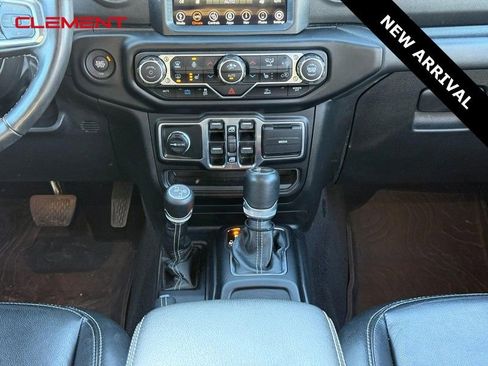 Used 2023 Jeep Wrangler Unlimited Sahara w/ Cold Weather Group image 17