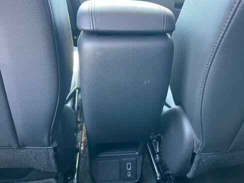 Used 2025 Buick Encore GX Preferred AWD/4WD image 21