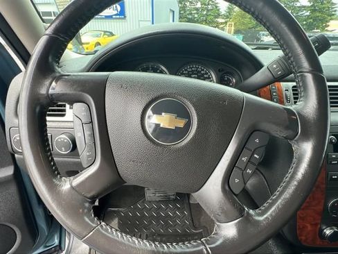 Used 2007 Chevrolet Silverado 2500 LTZ w/ EZ-Lift Tailgate Package AWD/4WD image 19