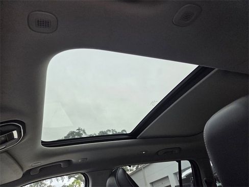 Used 2021 Jeep Grand Cherokee L Limited w/ Luxury Tech Group II image 25