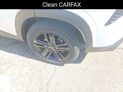 Used 2024 Chevrolet Trax ACTIV w/ Sunroof Package FWD image 6