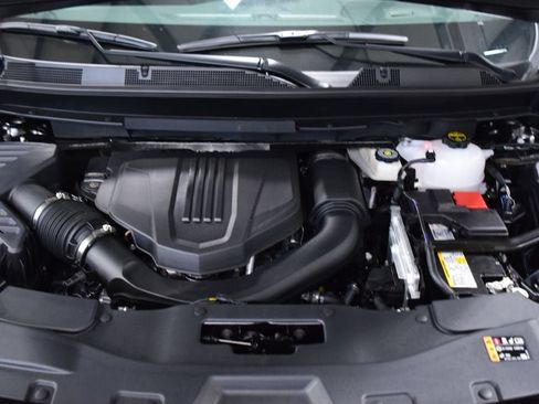 New 2026 Chevrolet Traverse RS w/ LPO, Floor Liner Package AWD/4WD image 31