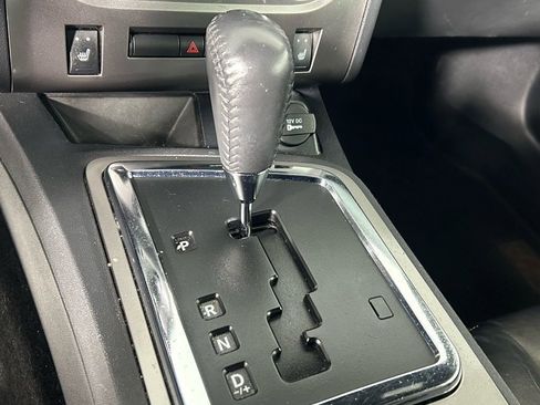 Used 2014 Dodge Challenger SXT image 15