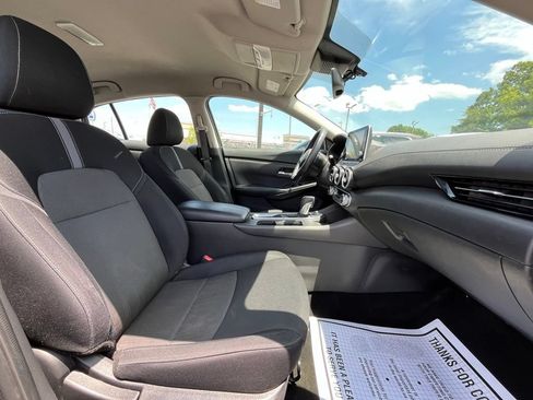 Used 2020 Nissan Sentra SV w/ Electronics Package FWD image 24