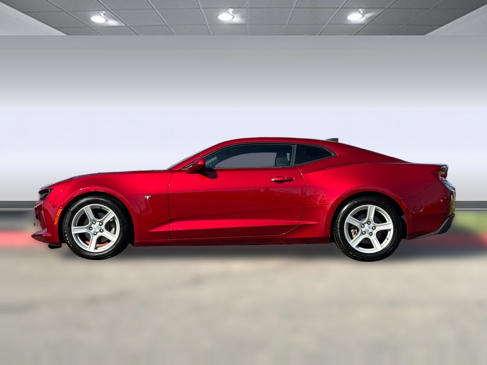 Used 2016 Chevrolet Camaro LT RWD image 2