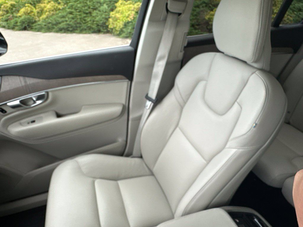 Certified 2023 Volvo XC90 B6 Plus w/ Protection Package Premier AWD/4WD image 35