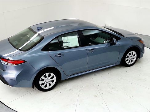Used 2023 Toyota Corolla LE w/ Carpet Mat Package (TMS) image 19
