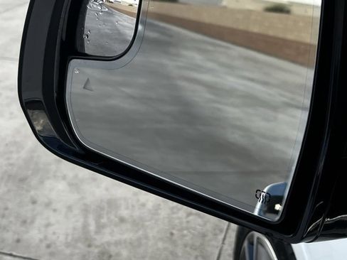 Used 2024 Jeep Grand Wagoneer Series III w/ Rear Seat Video Group 1 image 17