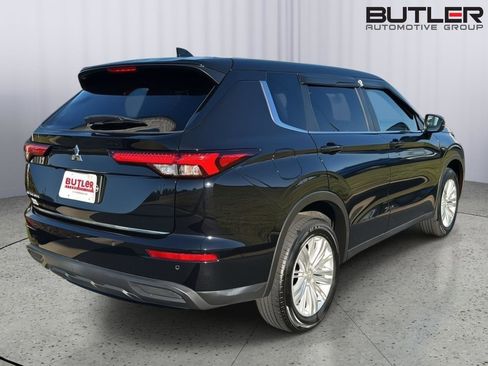 Used 2024 Mitsubishi Outlander ES image 5