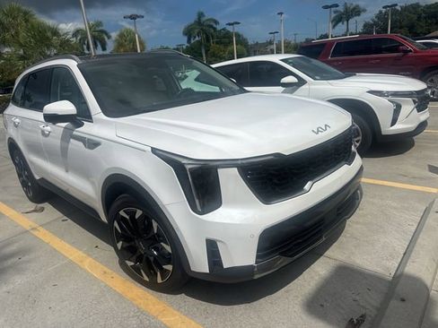 Used 2025 Kia Sorento SX FWD image 1