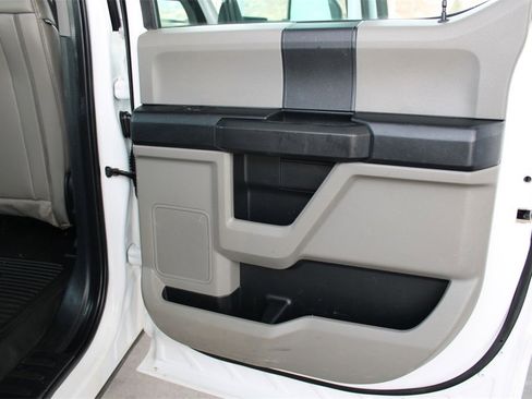 Used 2020 Ford F350 XL w/ Power Equipment Group image 32