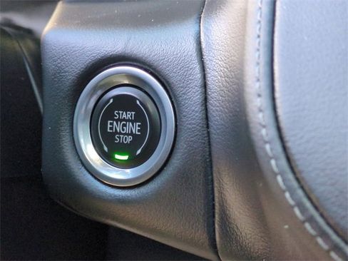 Used 2021 Chevrolet Tahoe LT w/ LT Signature Package image 17