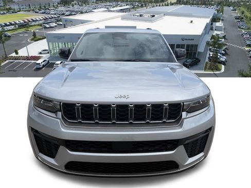 New 2026 Jeep Grand Cherokee Limited RWD image 8