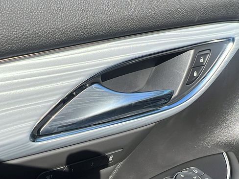 New 2026 Buick Envision Avenir image 9