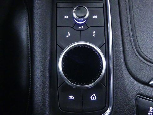 Used 2024 Cadillac XT6 Luxury w/ LPO, Floor Liner Package AWD/4WD image 17