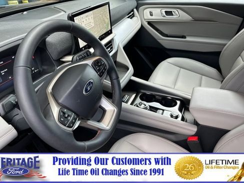 New 2025 Ford Explorer Active w/ Active Comfort Package image 10