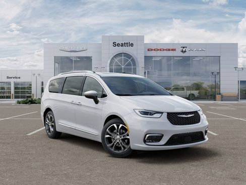 New 2026 Chrysler Pacifica Pinnacle FWD image 6