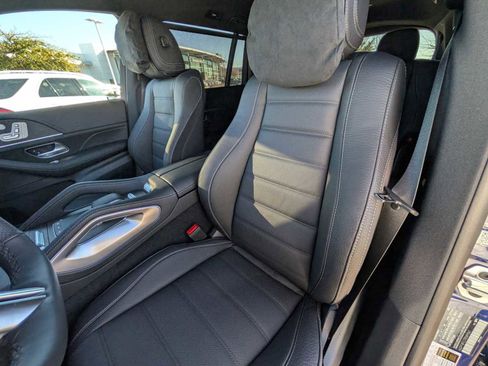 New 2026 Mercedes-Benz GLS 580 4MATIC image 19