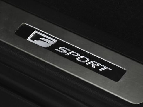 Used 2023 Lexus LX 600 F Sport w/ Accessory Package (Z1) AWD/4WD image 12