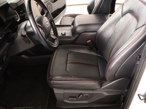 Used 2023 Ford Expedition Limited AWD/4WD image 11