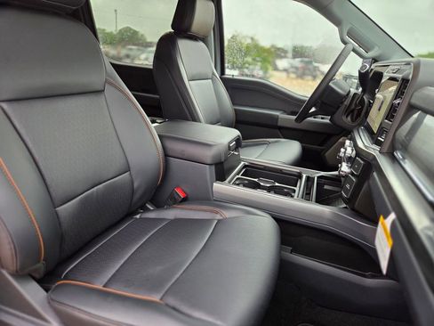 New 2026 Ford F250 Lariat w/ Black Appearance Package AWD/4WD image 17