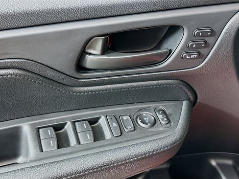 Used 2025 Honda Odyssey Sport-L image 15