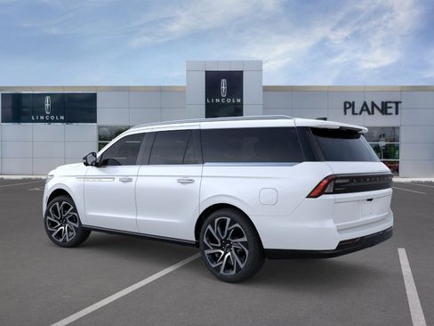 New 2026 Lincoln Navigator L Reserve AWD/4WD image 4