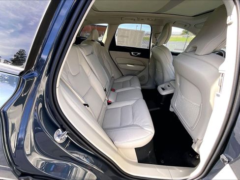 New 2026 Volvo XC60 T8 Ultra w/ Protection Package Premier image 27