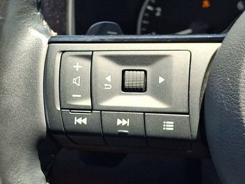 Used 2023 Nissan Pathfinder SL AWD/4WD image 21