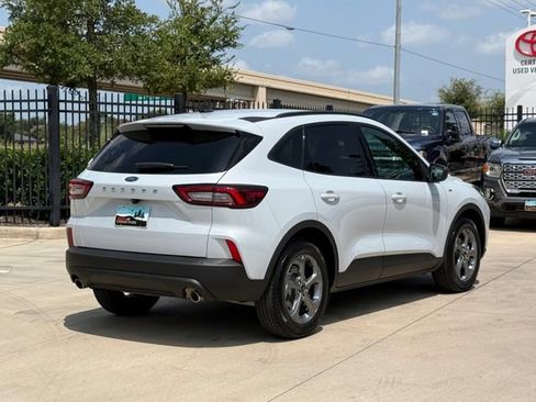 Used 2025 Ford Escape ST-Line FWD image 5